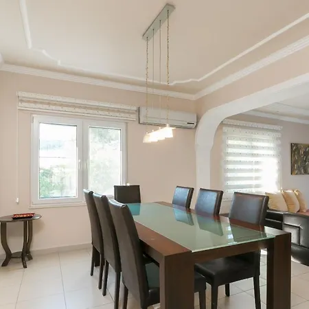Deniz Camyuva Villa Antalya