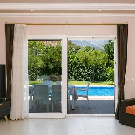 Deniz Camyuva Villa