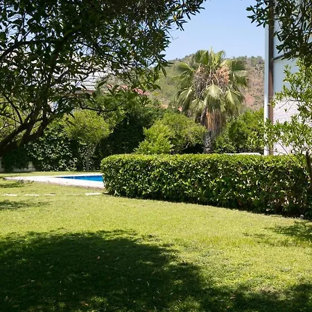 Deniz Camyuva Villa *